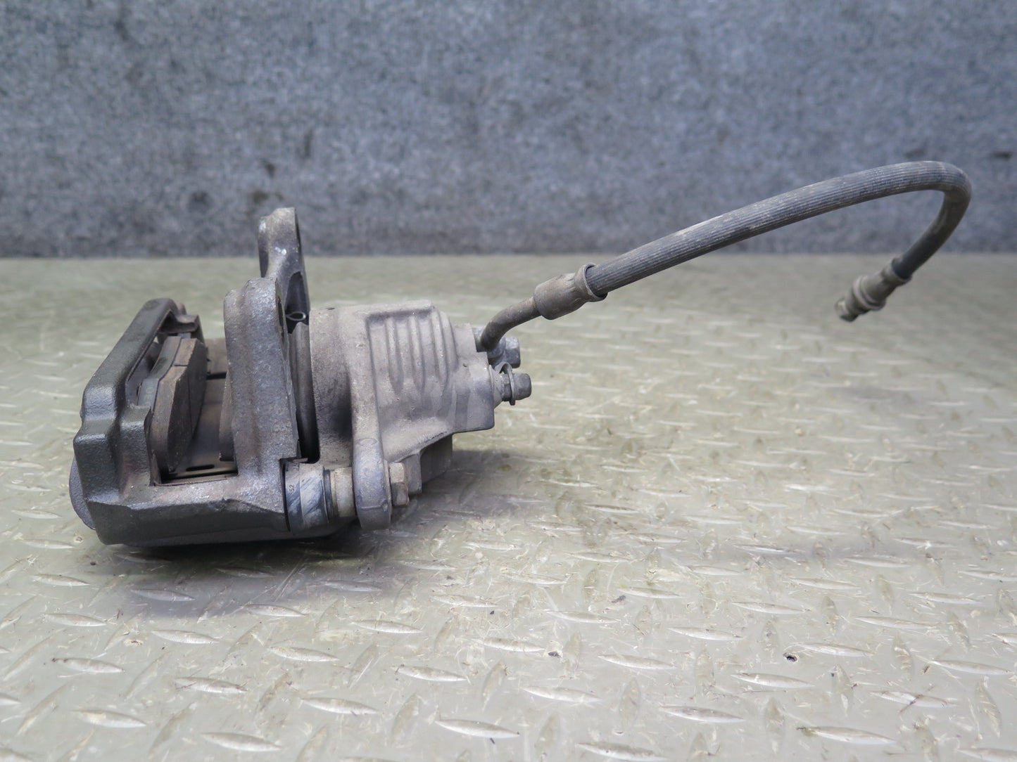 97-04 Chevrolet Corvette C5 Coupe Convert Set of 2 Rear Brake Caliper PBR OEM