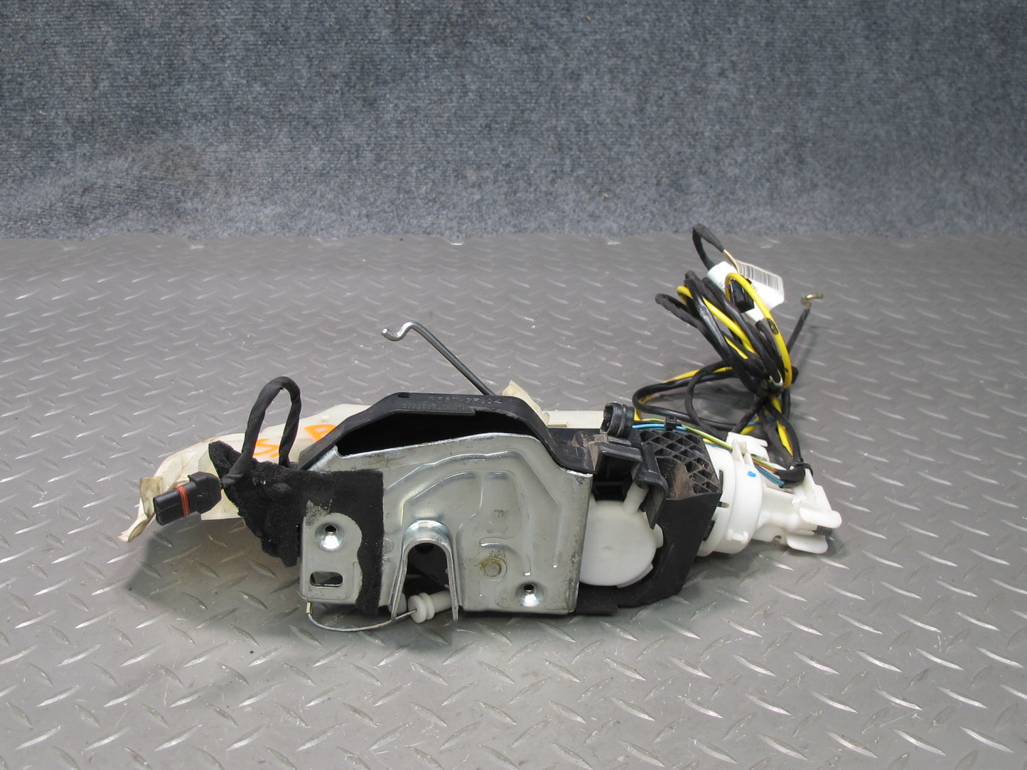 03-12 Mercedes R230 Sl-class Front Right Door Lock Latch Actuator Keyless OEM