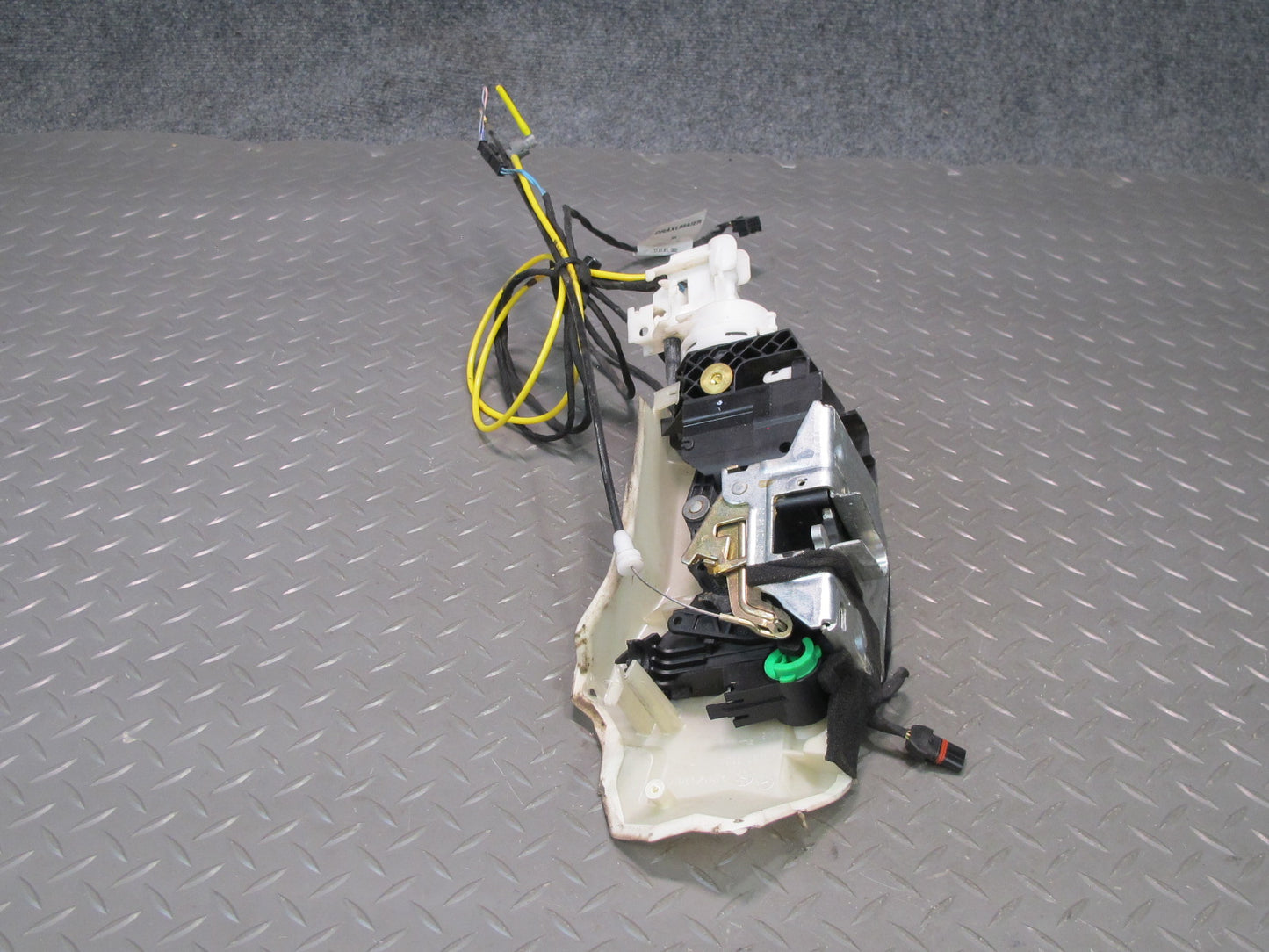 03-12 Mercedes R230 Sl-class Front Left Door Lock Latch Actuator Keyless OEM