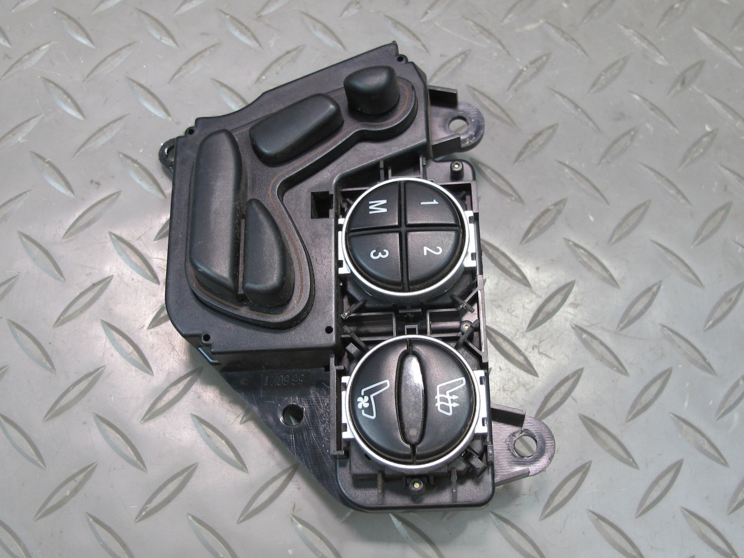 03-08 Mercedes R230 SL550 Front Left Driver Seat Adjust Memory Heat Switch OEM