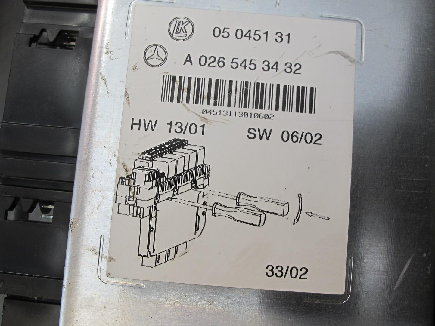 03-08 Mercedes R230 Rear SAM Fuse Relay Box Module 0265453432 OEM