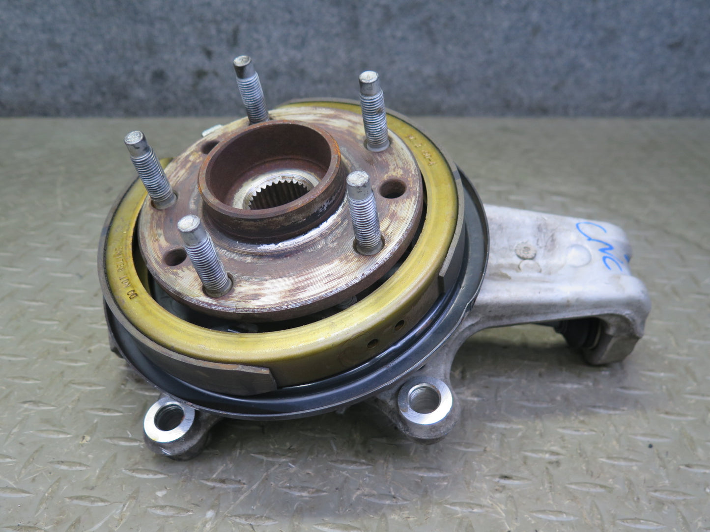 97-04 Chevrolet Corvette C5 Rear Right Spindle Knuckle Wheel Hub Bearing OEM