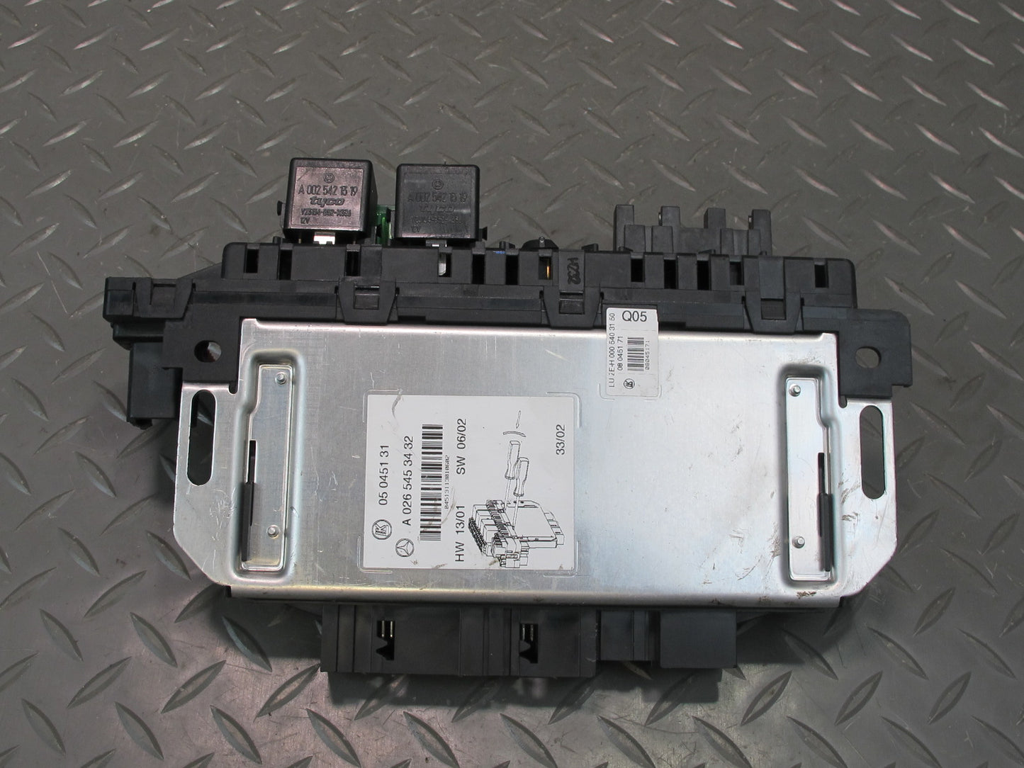 03-08 Mercedes R230 Rear SAM Fuse Relay Box Module 0265453432 OEM