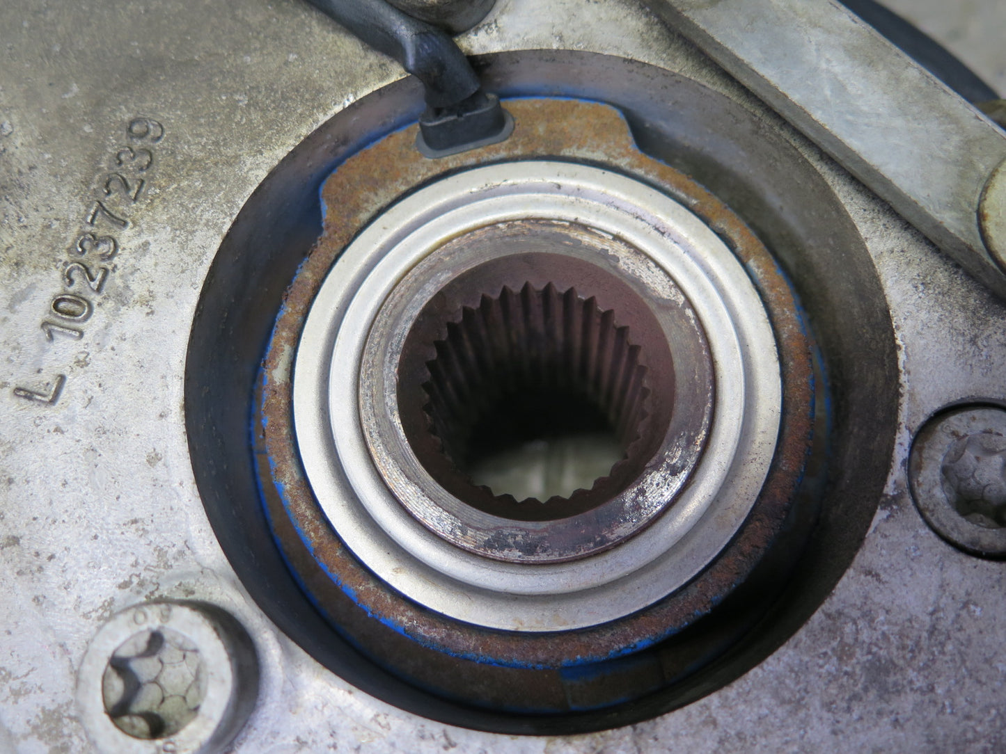 97-04 Chevrolet Corvette C5 Rear Right Spindle Knuckle Wheel Hub Bearing OEM