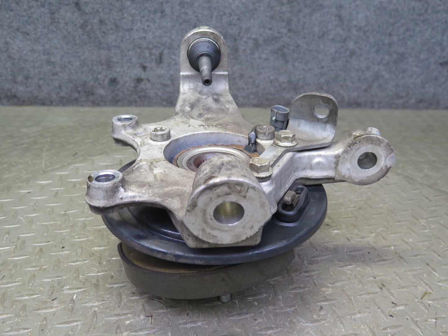 97-04 Chevrolet Corvette C5 Rear Right Spindle Knuckle Wheel Hub Bearing OEM