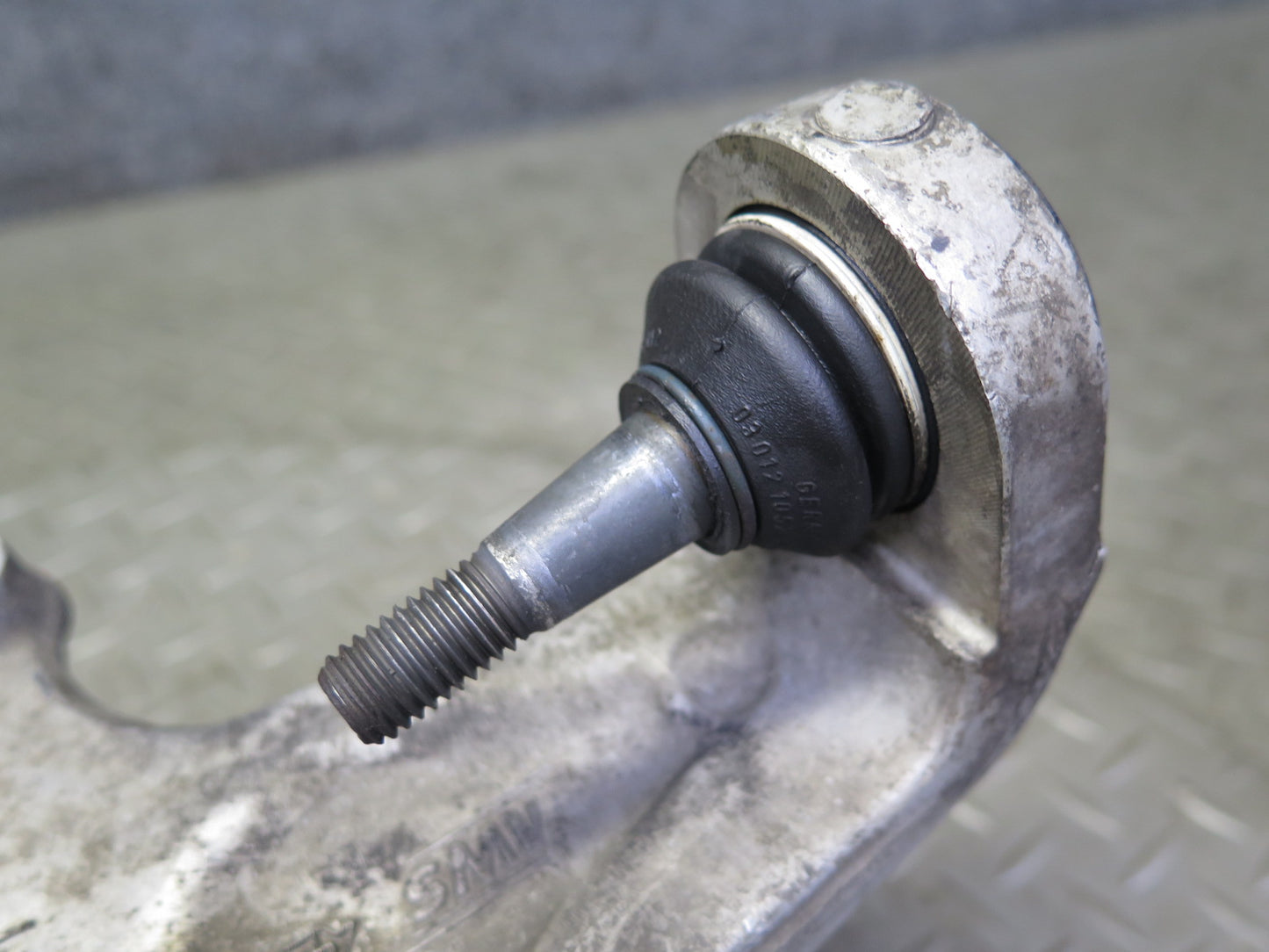 97-04 Chevrolet Corvette C5 Rear Right Spindle Knuckle Wheel Hub Bearing OEM