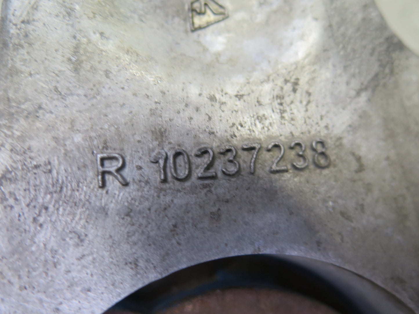 97-04 Chevrolet Corvette C5 Front Right Spindle Knuckle Wheel Hub Bearing OEM