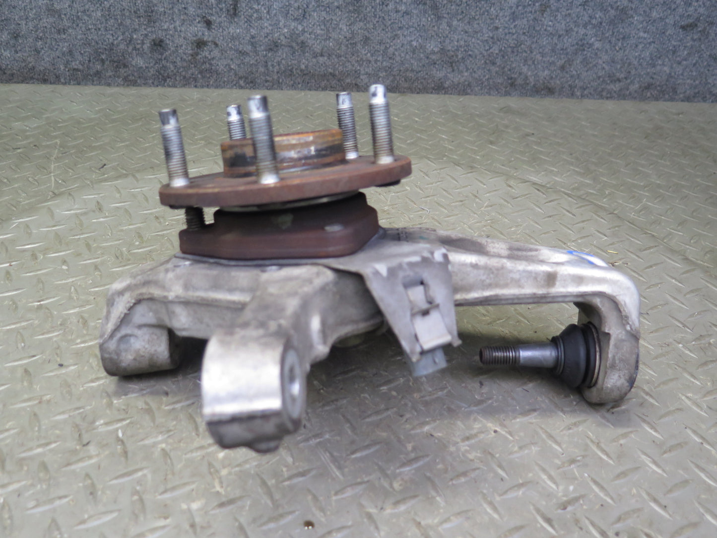 97-04 Chevrolet Corvette C5 Front Right Spindle Knuckle Wheel Hub Bearing OEM