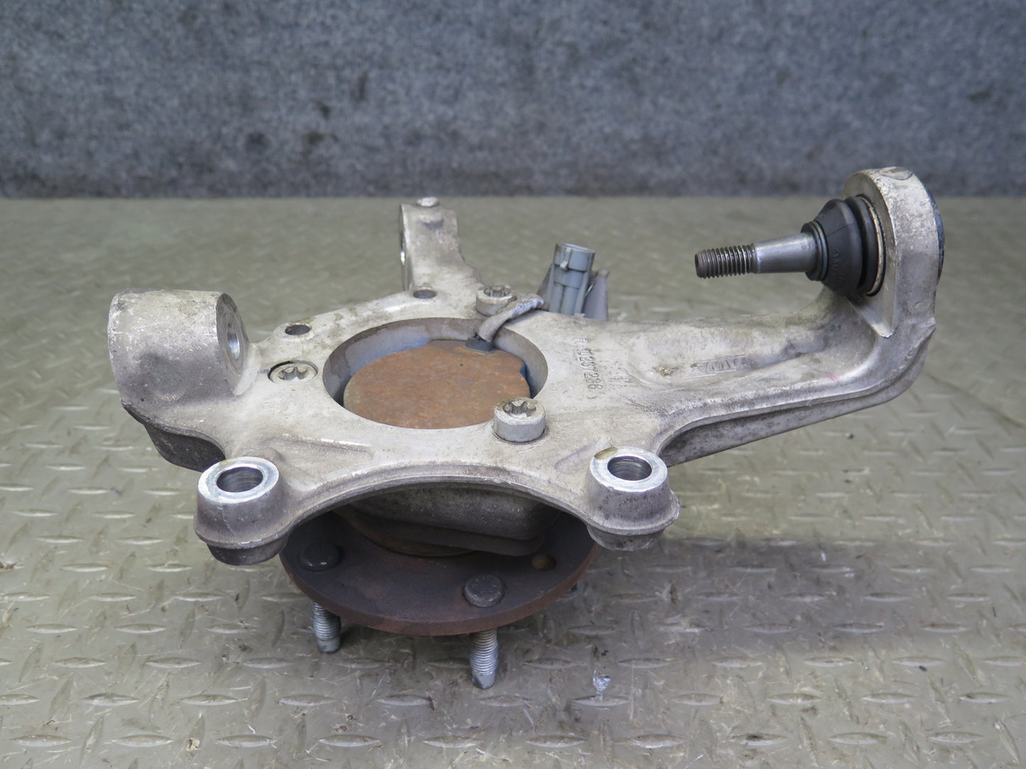 97-04 Chevrolet Corvette C5 Front Right Spindle Knuckle Wheel Hub Bearing OEM