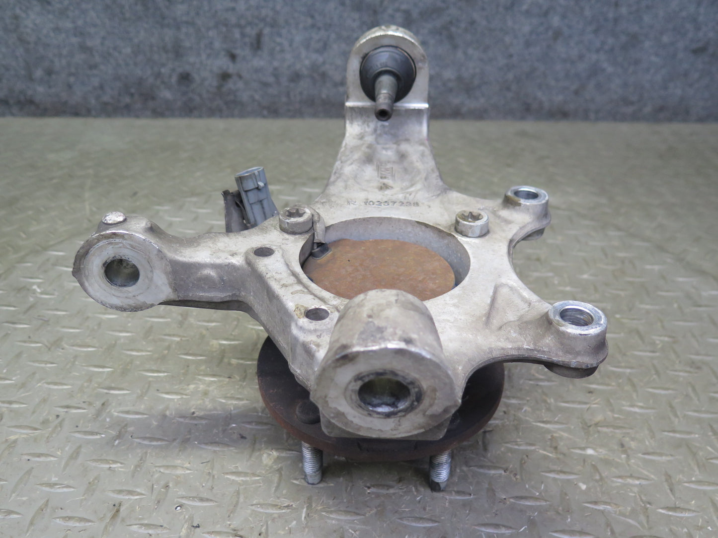 97-04 Chevrolet Corvette C5 Front Right Spindle Knuckle Wheel Hub Bearing OEM