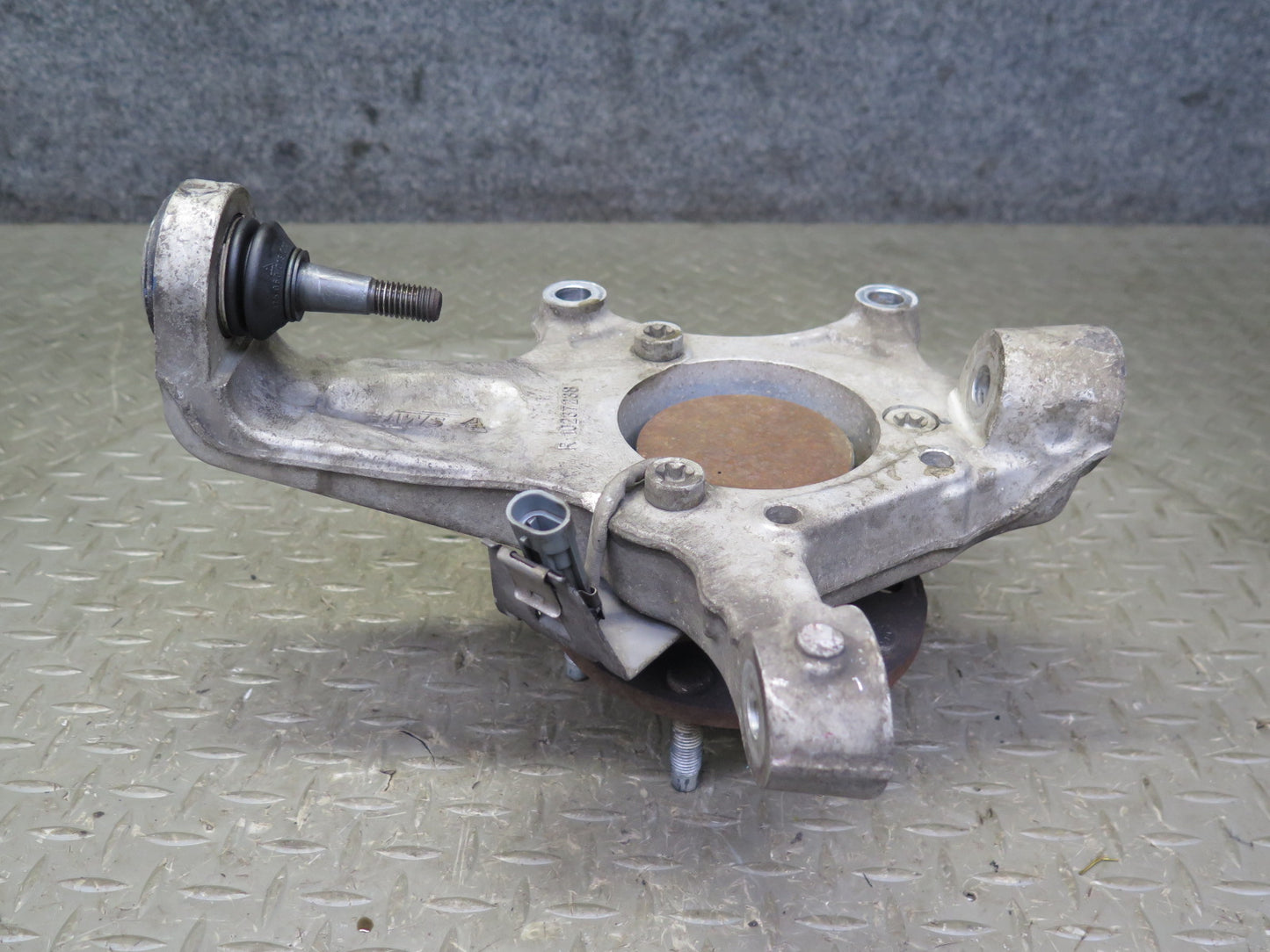 97-04 Chevrolet Corvette C5 Front Right Spindle Knuckle Wheel Hub Bearing OEM