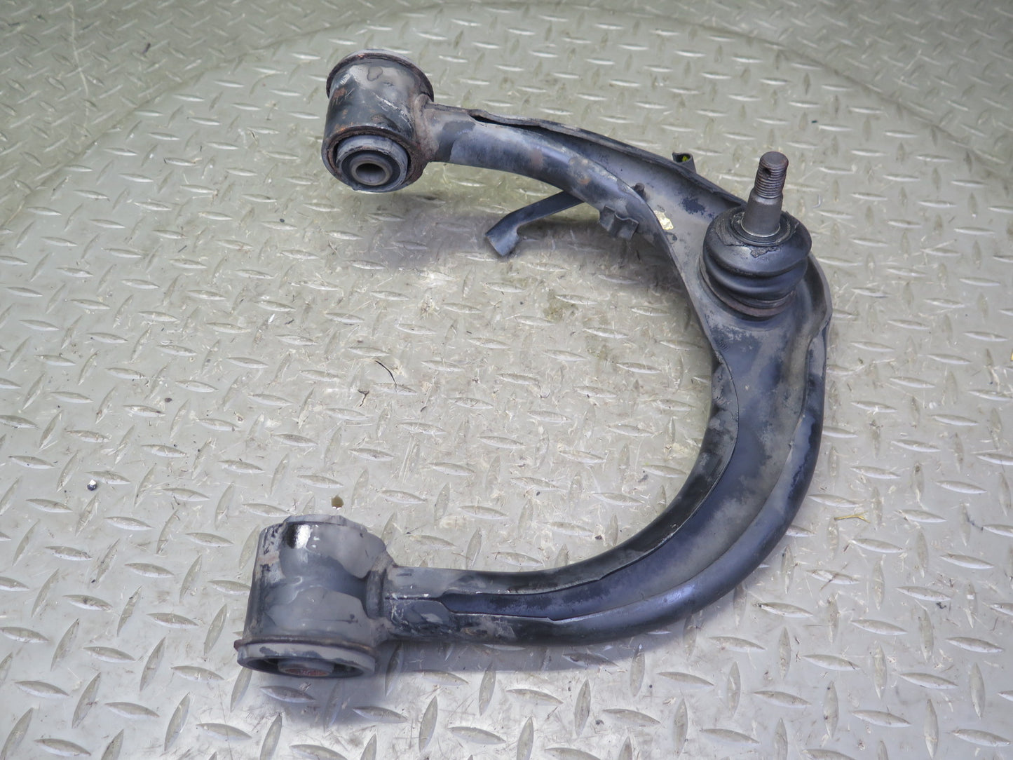 2003-2009 Lexus UZJ120L GX470 Front Right Passenger Side Upper Control Arm