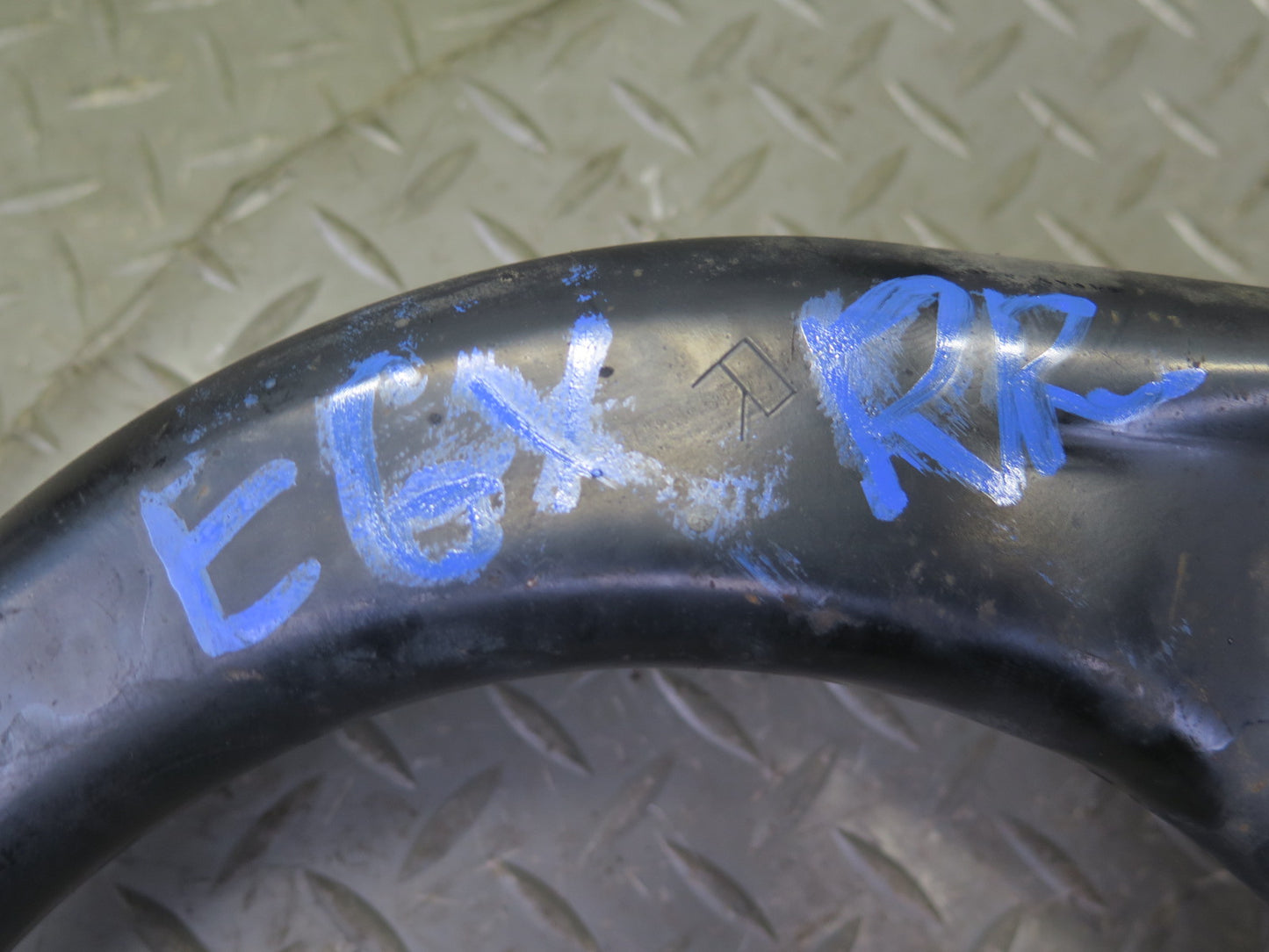 2003-2009 Lexus UZJ120L GX470 Front Right Passenger Side Upper Control Arm