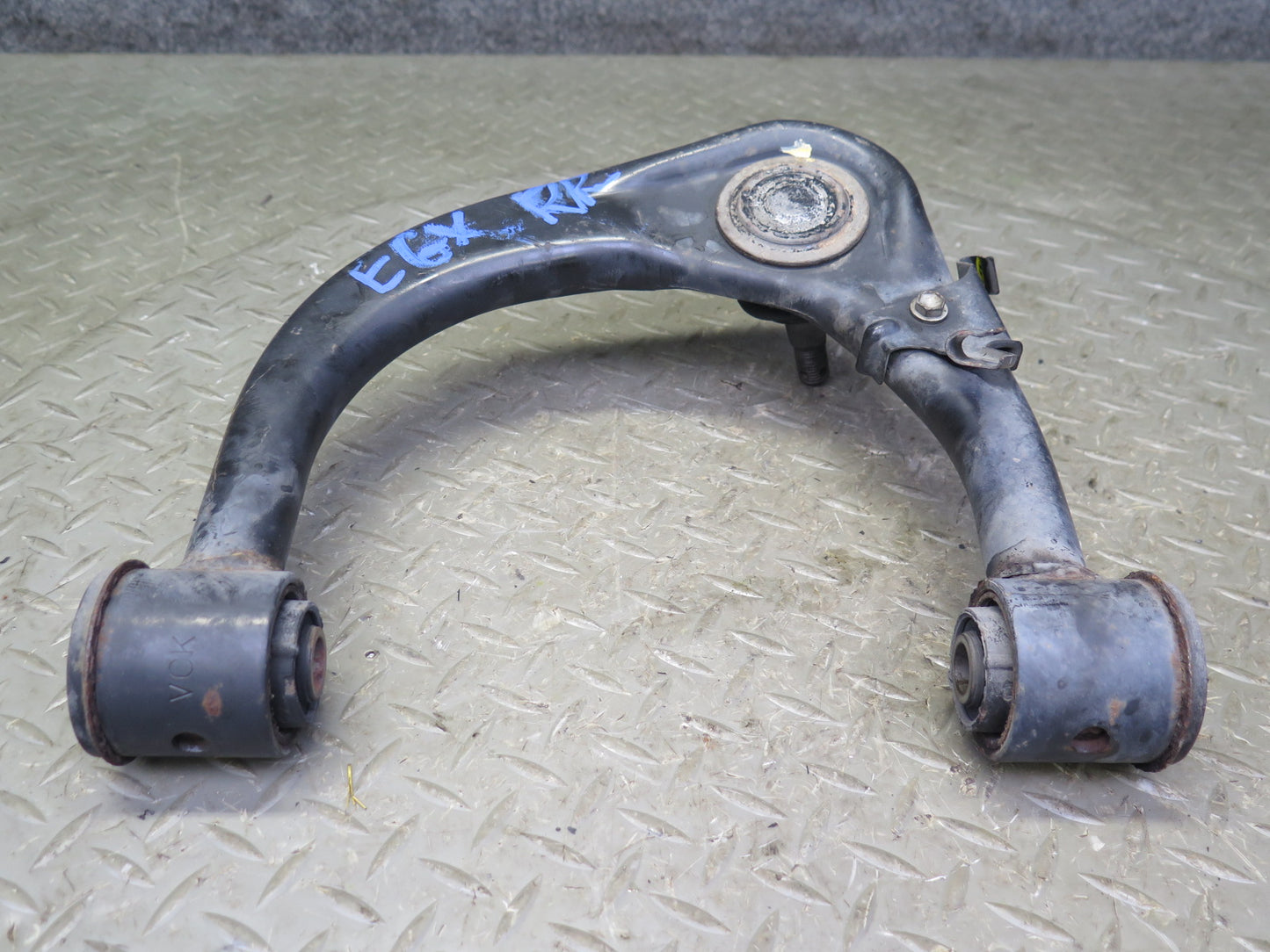 2003-2009 Lexus UZJ120L GX470 Front Right Passenger Side Upper Control Arm