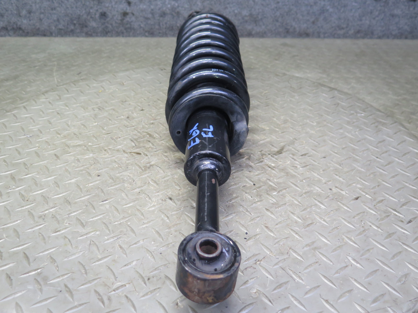 2003-2008 Lexus UZJ120L GX470 Front Left & Right Strut Shock Absorber Set of 2