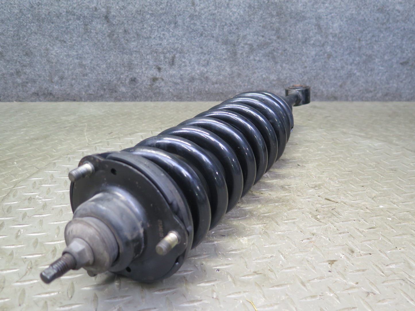 2003-2008 Lexus UZJ120L GX470 Front Left & Right Strut Shock Absorber Set of 2