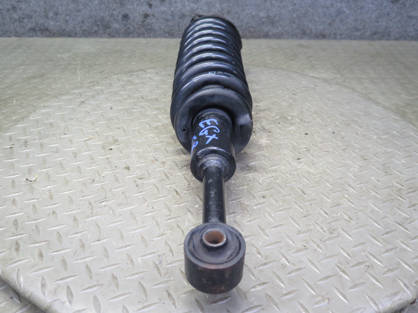 2003-2008 Lexus UZJ120L GX470 Front Left & Right Strut Shock Absorber Set of 2