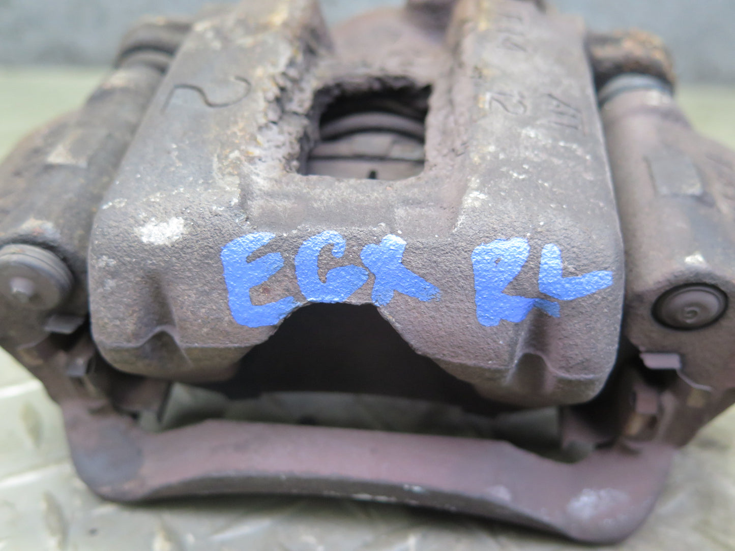 2003-2009 Lexus UZJ120L GX470 AWD Rear Left & Right Brake Caliper Set of 2