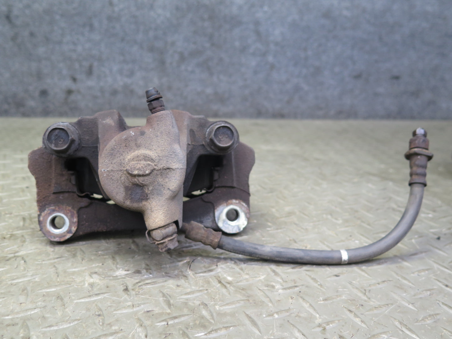 2003-2009 Lexus UZJ120L GX470 AWD Rear Left & Right Brake Caliper Set of 2