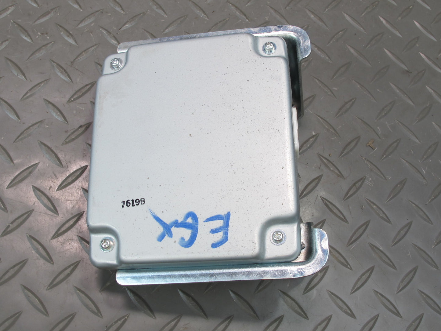 2003-2009 Lexus UZJ120L GX470 High Voltage 115V Inverter Control Module