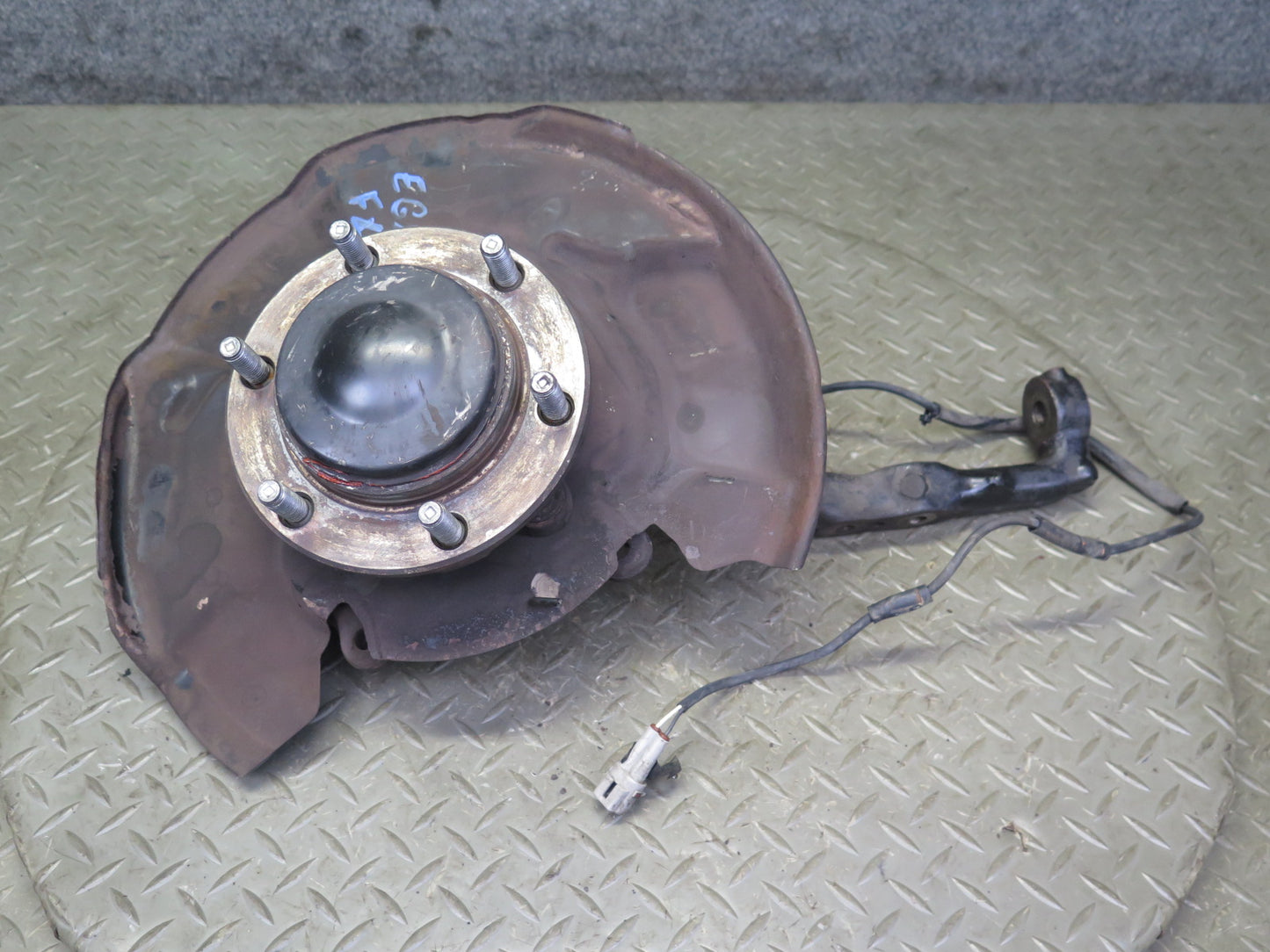 2003-2009 Lexus UZJ120L GX470 Front Left Spindle Knuckle Wheel Hub Bearing