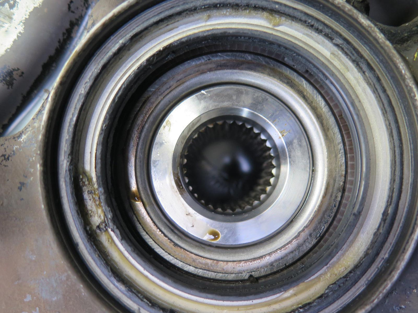 2003-2009 Lexus UZJ120L GX470 Front Right Spindle Knuckle Wheel Hub Bearing