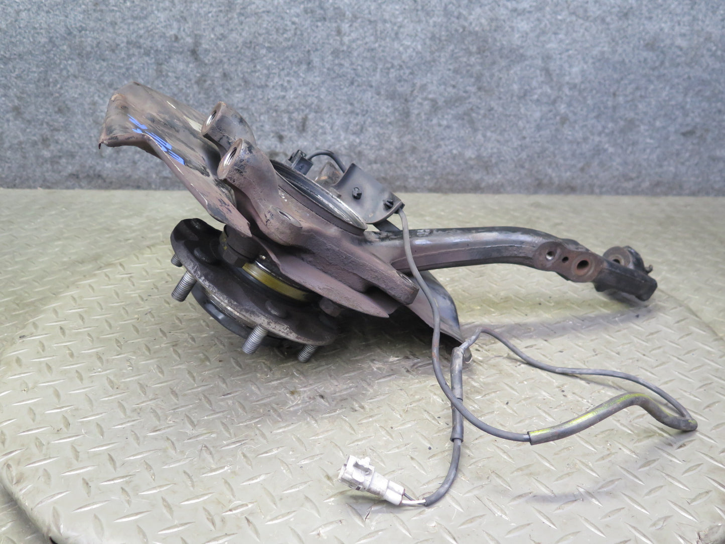 2003-2009 Lexus UZJ120L GX470 Front Right Spindle Knuckle Wheel Hub Bearing