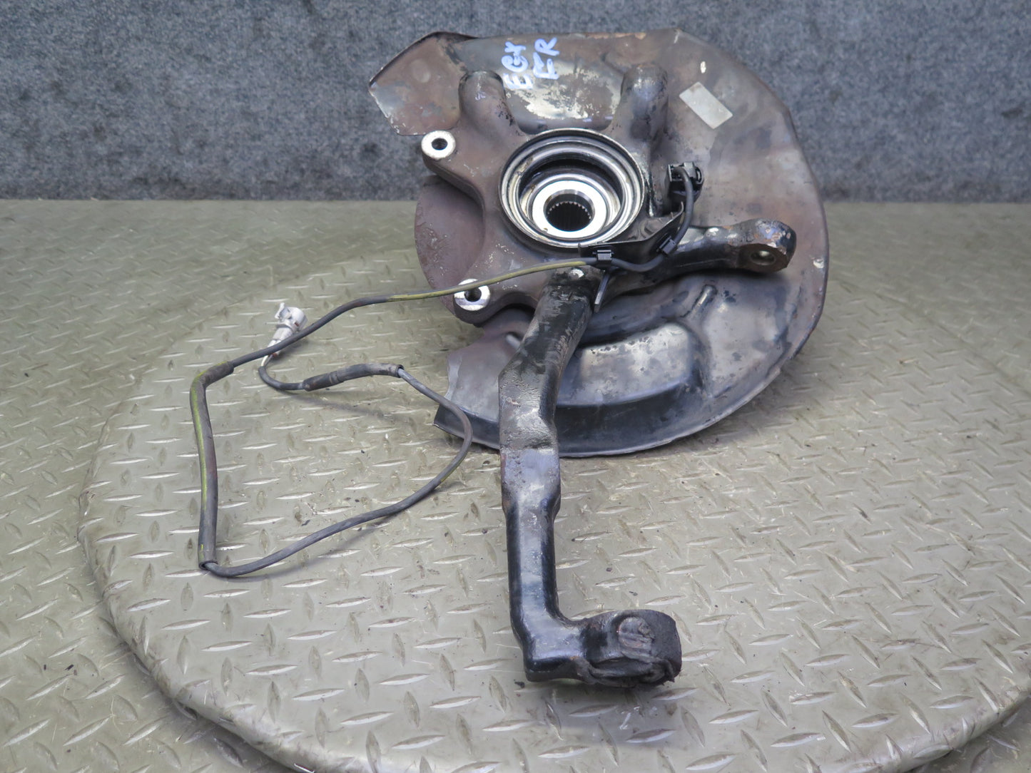 2003-2009 Lexus UZJ120L GX470 Front Right Spindle Knuckle Wheel Hub Bearing