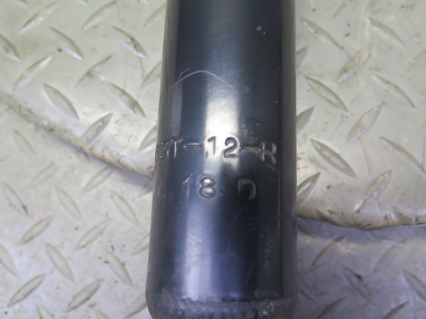 2003-2008 Lexus UZJ120L GX470 Rear Left & Right Strut Shock Absorber Set of 2