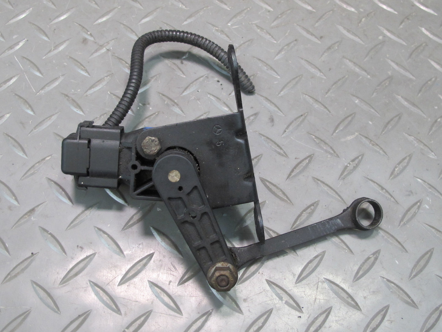 03-06 Mercedes R230 SL500 Set of 2 Front Suspension Height Level Sensor OEM