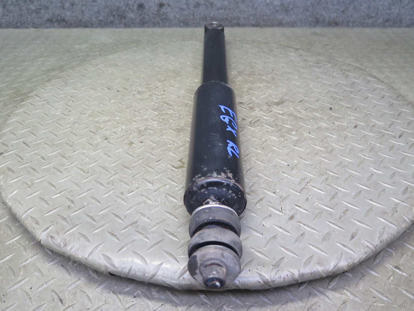 2003-2008 Lexus UZJ120L GX470 Rear Left & Right Strut Shock Absorber Set of 2