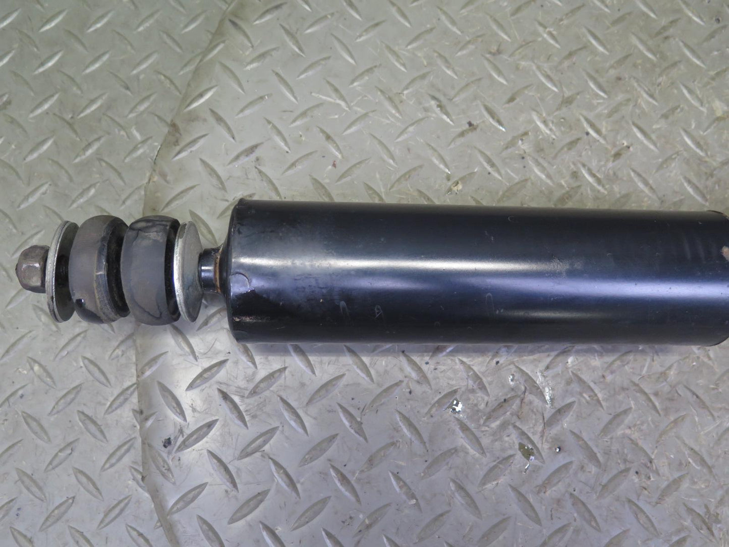 2003-2008 Lexus UZJ120L GX470 Rear Left & Right Strut Shock Absorber Set of 2