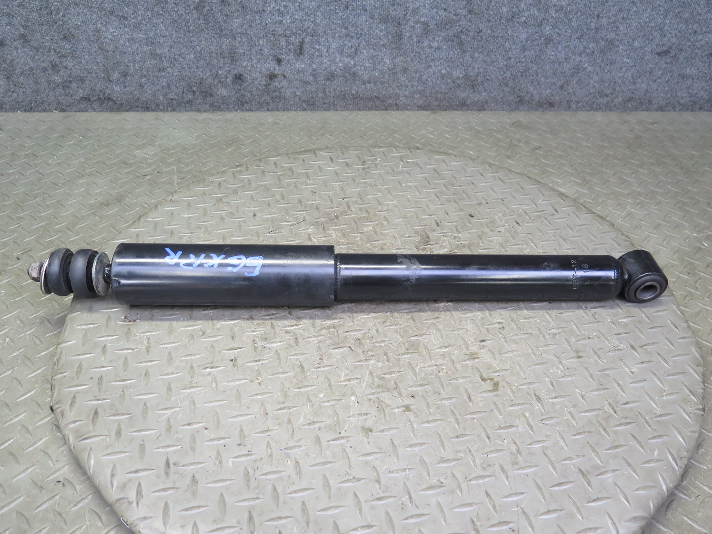 2003-2008 Lexus UZJ120L GX470 Rear Left & Right Strut Shock Absorber Set of 2