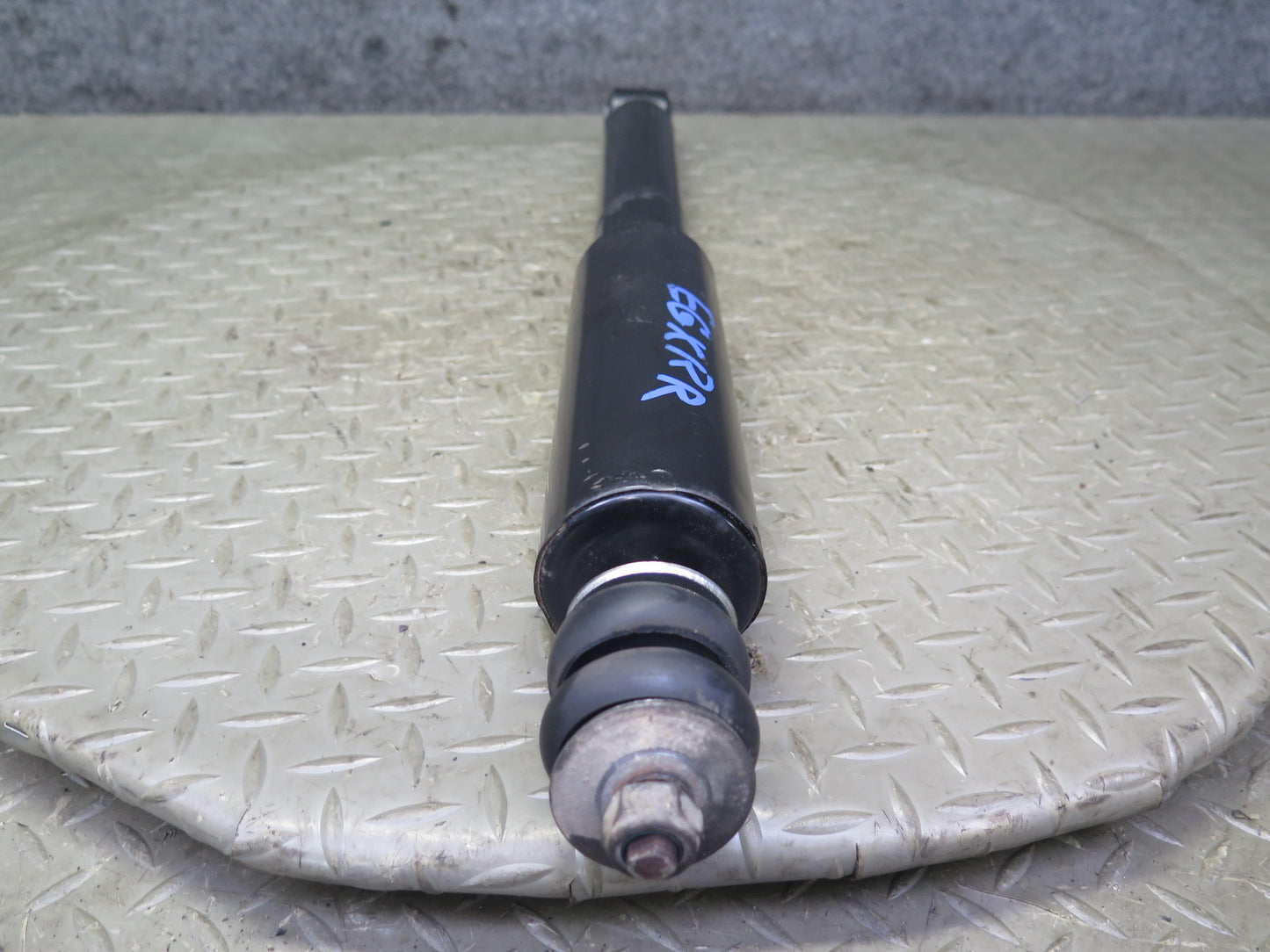 2003-2008 Lexus UZJ120L GX470 Rear Left & Right Strut Shock Absorber Set of 2