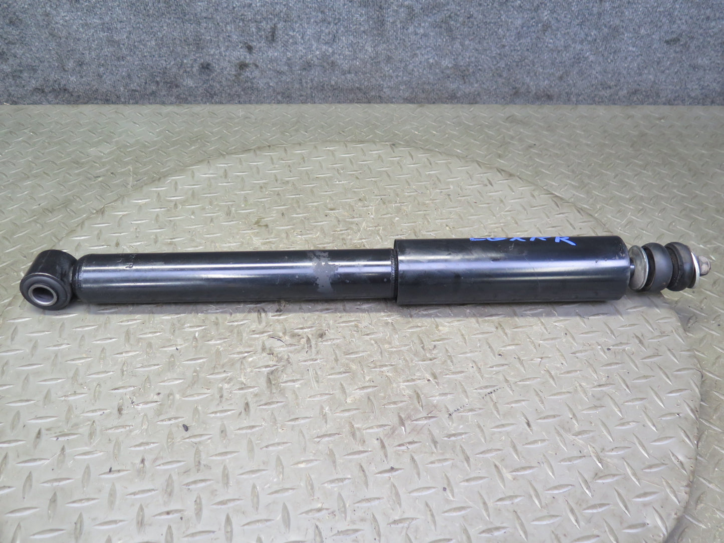 2003-2008 Lexus UZJ120L GX470 Rear Left & Right Strut Shock Absorber Set of 2