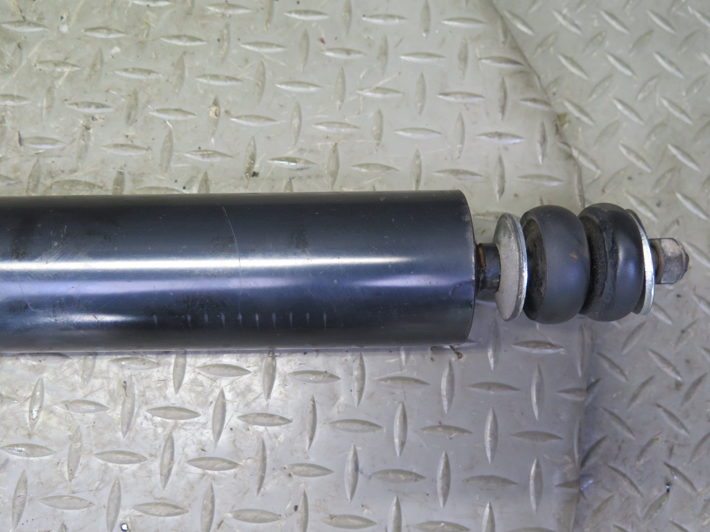 2003-2008 Lexus UZJ120L GX470 Rear Left & Right Strut Shock Absorber Set of 2