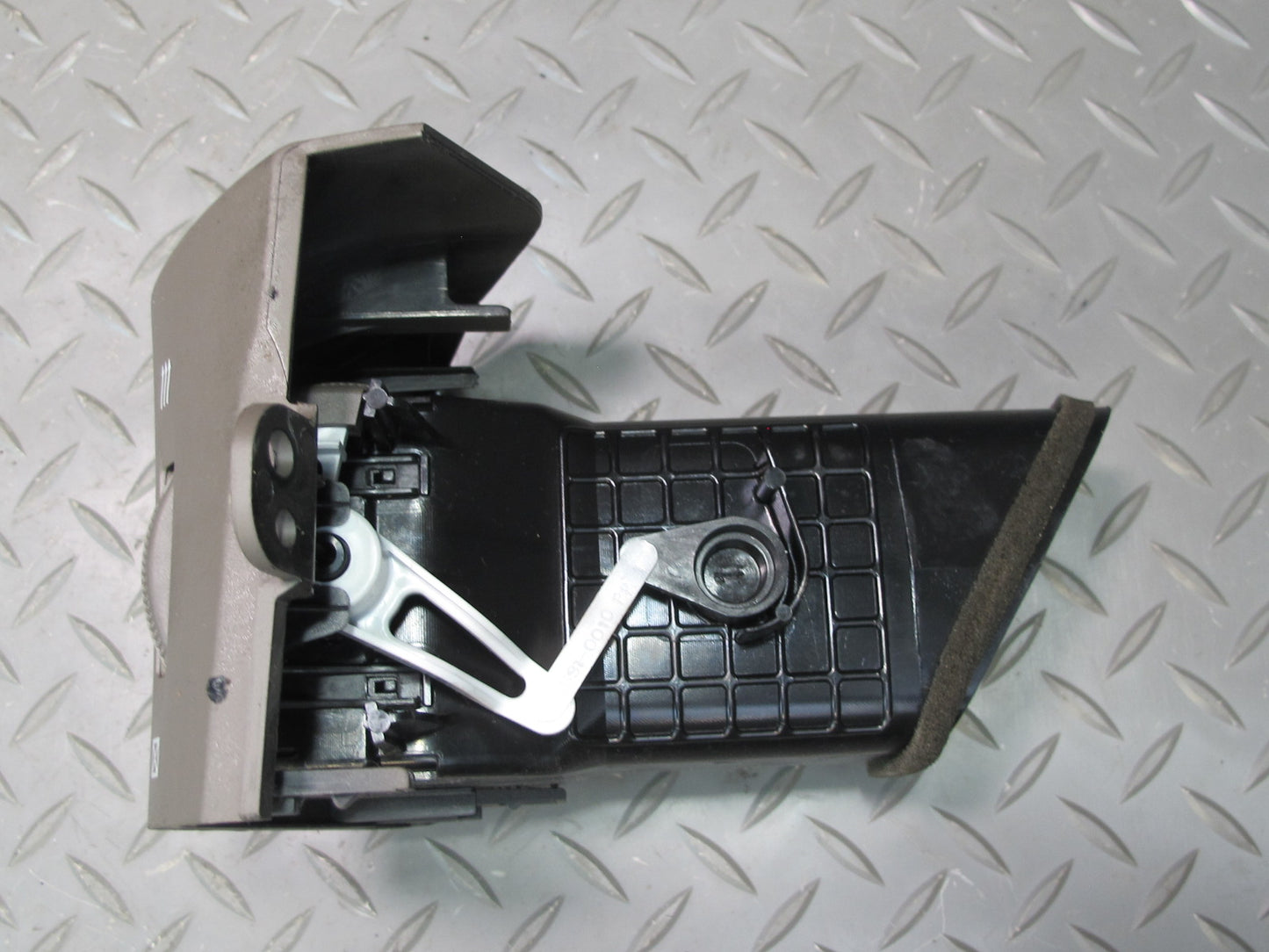 2003-2009 Lexus GX470 Dash Front Left Center Right Side A/C Heater Air Vent Set