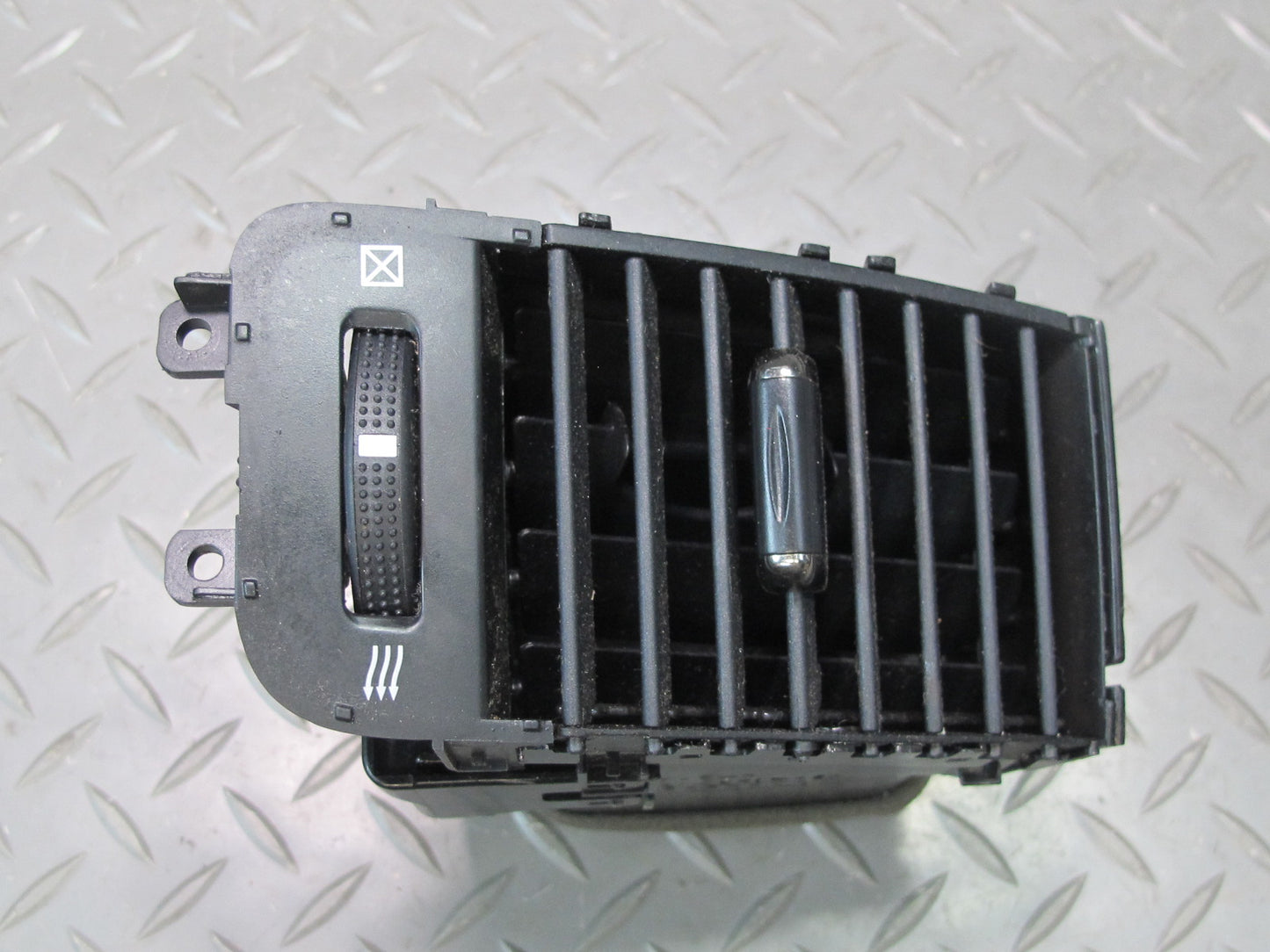 2003-2009 Lexus GX470 Dash Front Left Center Right Side A/C Heater Air Vent Set