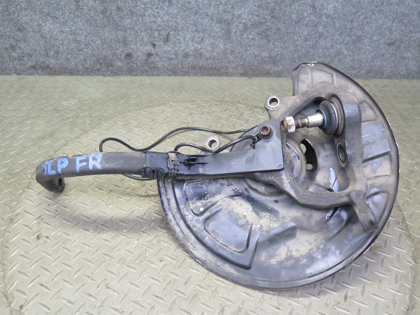 03-08 Mercedes R230 SL500 Front Right Spindle Knuckle Wheel Hub Bearing 130K OEM