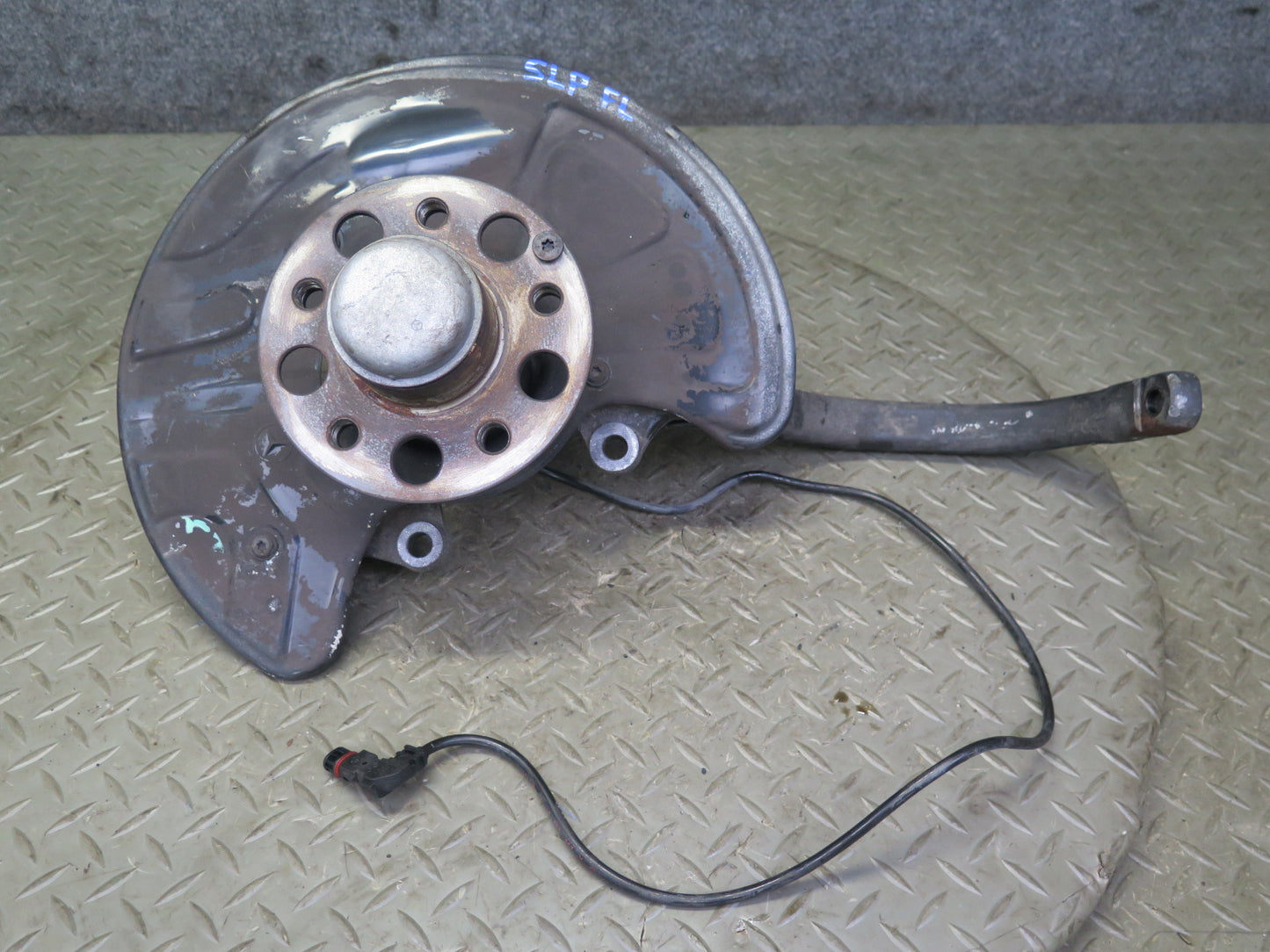 03-08 Mercedes R230 SL500 Front Left Spindle Knuckle Wheel Hub Bearing 130K OEM