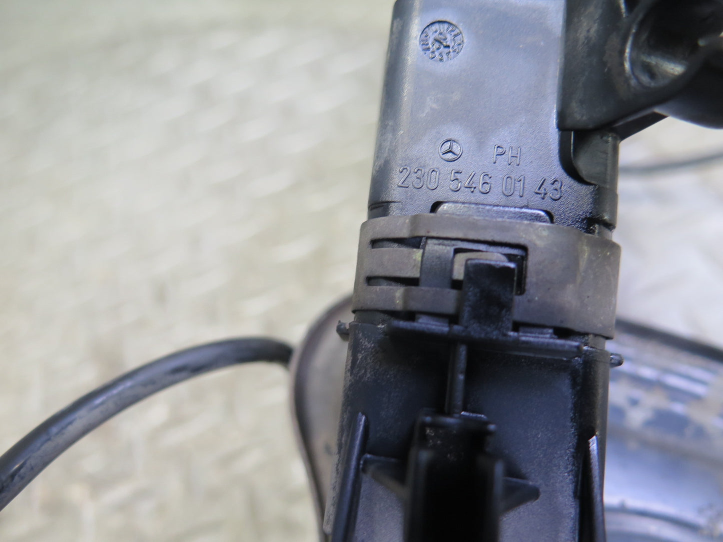 03-08 Mercedes R230 SL500 Front Left Spindle Knuckle Wheel Hub Bearing 130K OEM