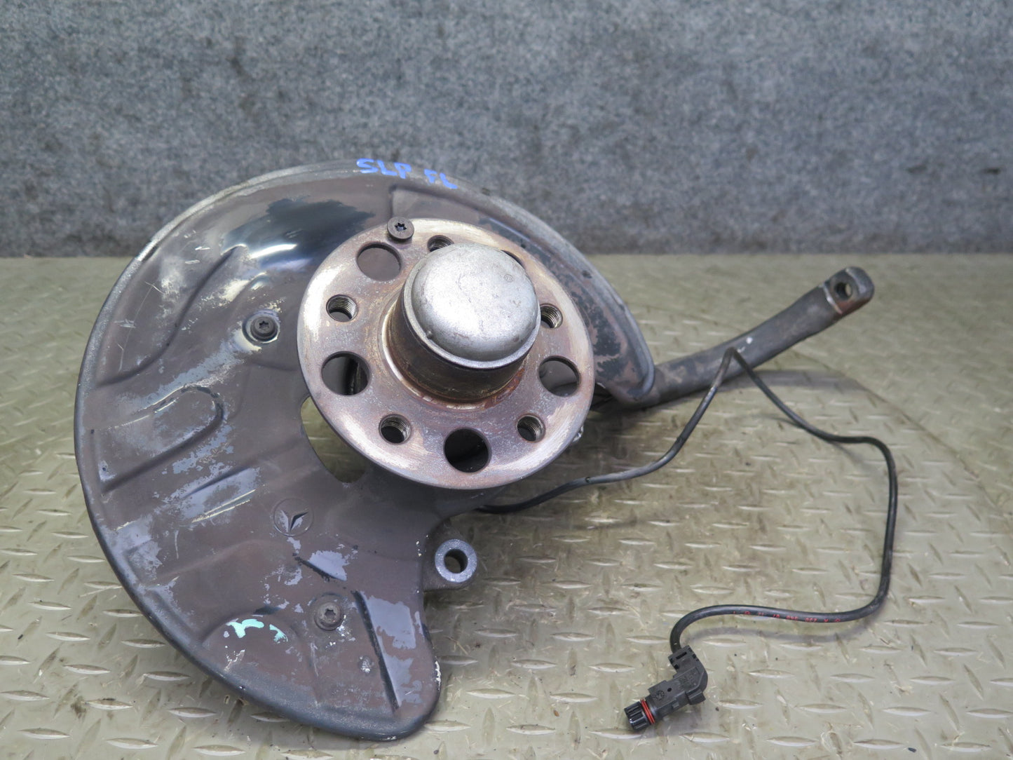 03-08 Mercedes R230 SL500 Front Left Spindle Knuckle Wheel Hub Bearing 130K OEM