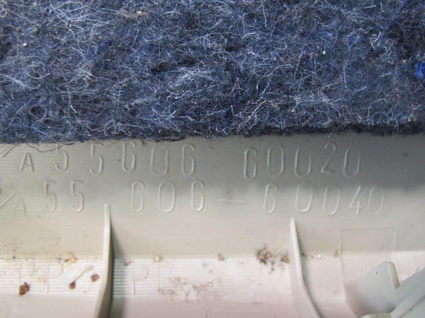 2003-2009 Lexus UZJ120L GX470 Interior Trim Lower Panel Cover 55606-60020