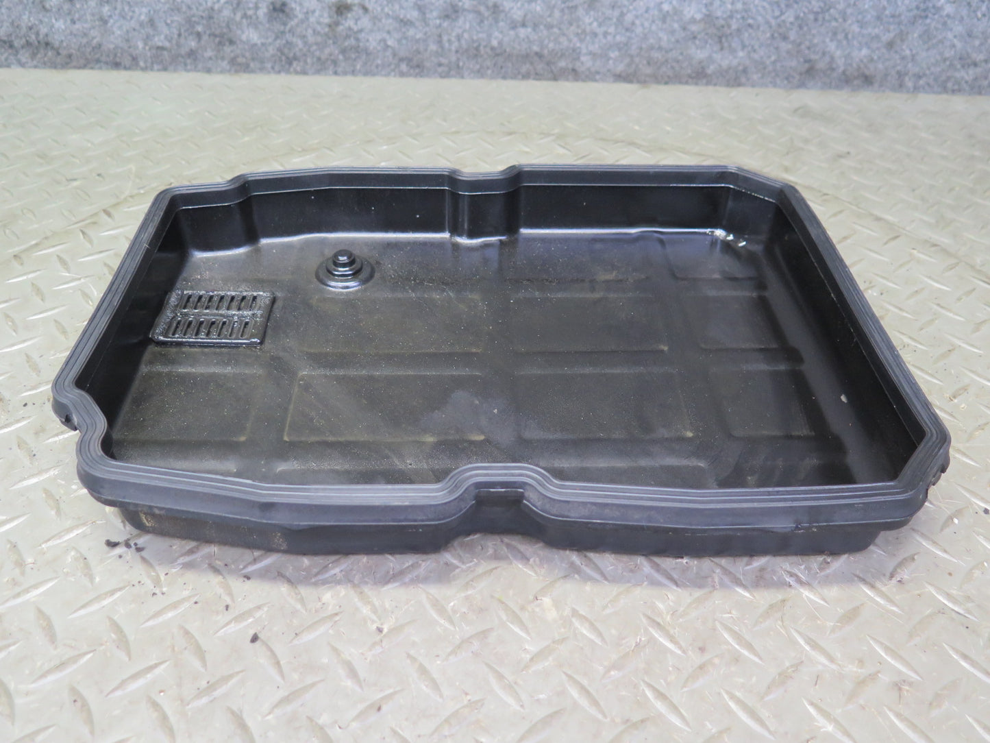 03-06 Mercedes R230 SL500 722.633 Automatic Transmission Oil Pan OEM