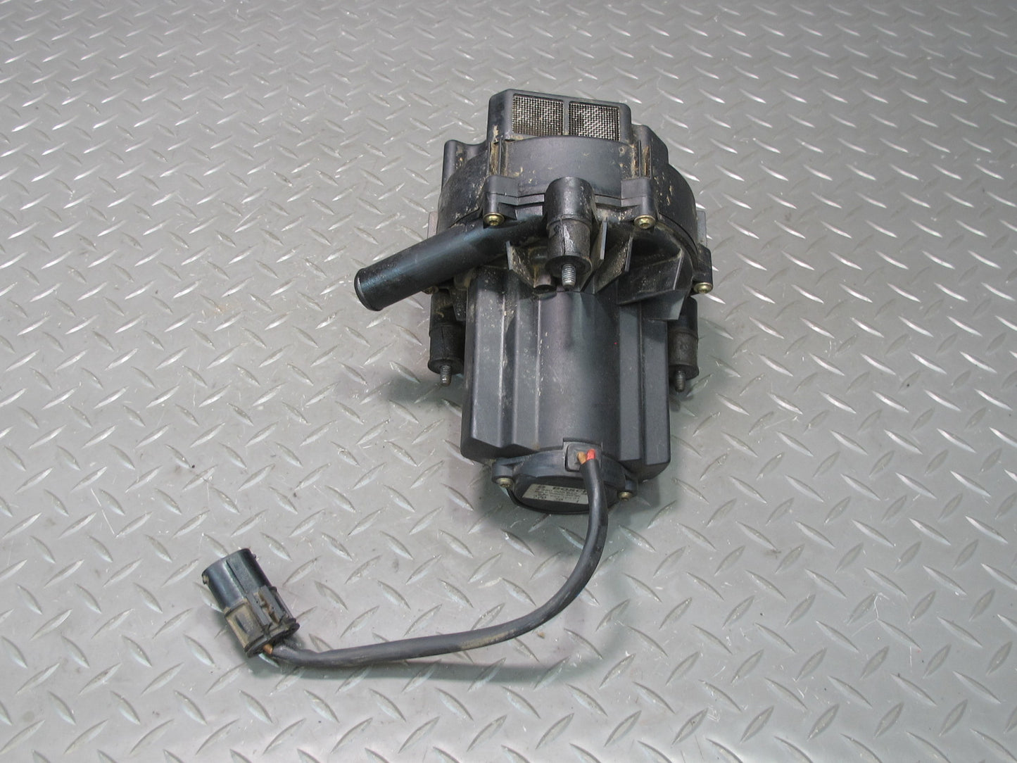 1998-1999 Porsche Boxster 986 2.5L Secondary Air Injection Smog  Pump