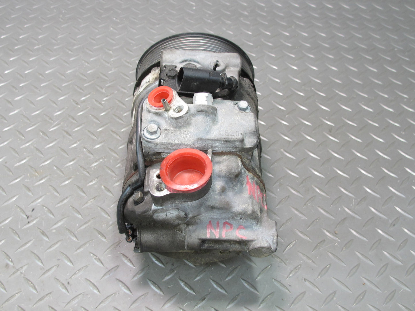 2011-2014 Porsche Cayenne S 958 4.8L Engine A/C Air Conditioning Compressor