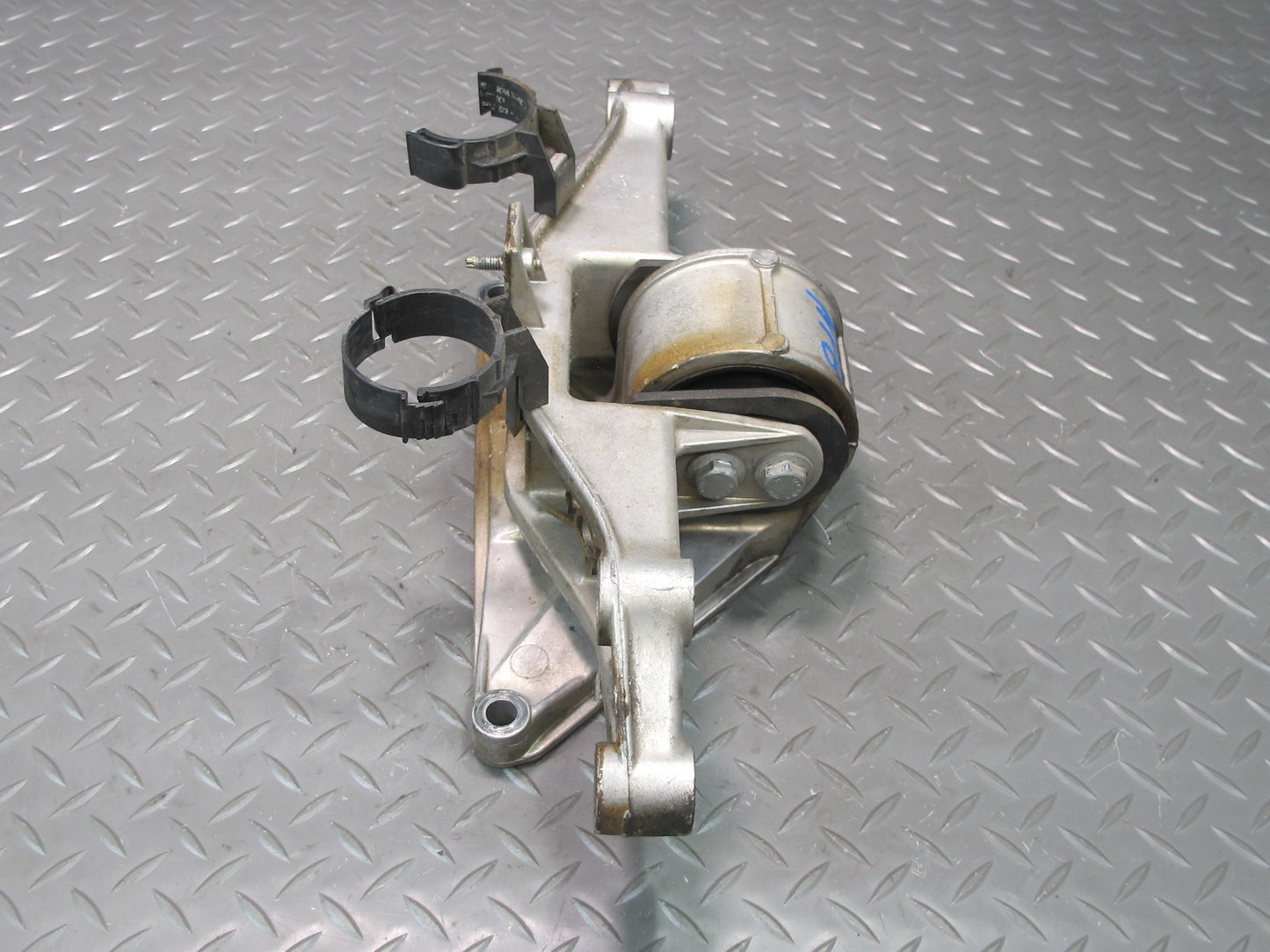 1997-2004 Porsche Boxster 986 Engine Motor Mount Bracket Support 98637530901