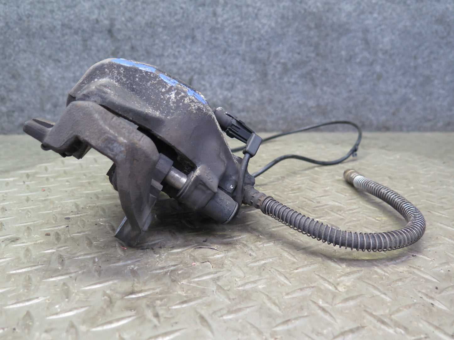 03-06 Mercedes R230 SL500 Set of 2 Rear Left & Right Brake Caliper 130K OEM