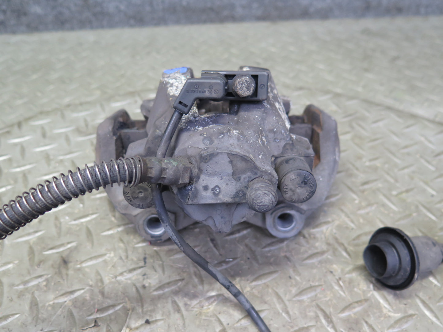 03-06 Mercedes R230 SL500 Set of 2 Rear Left & Right Brake Caliper 130K OEM