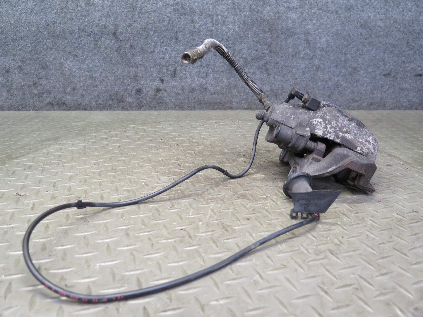 03-06 Mercedes R230 SL500 Set of 2 Rear Left & Right Brake Caliper 130K OEM